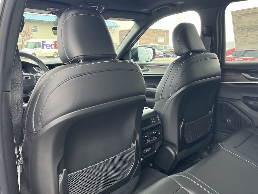 Thumbnail: 2025 Jeep Grand Cherokee - 13