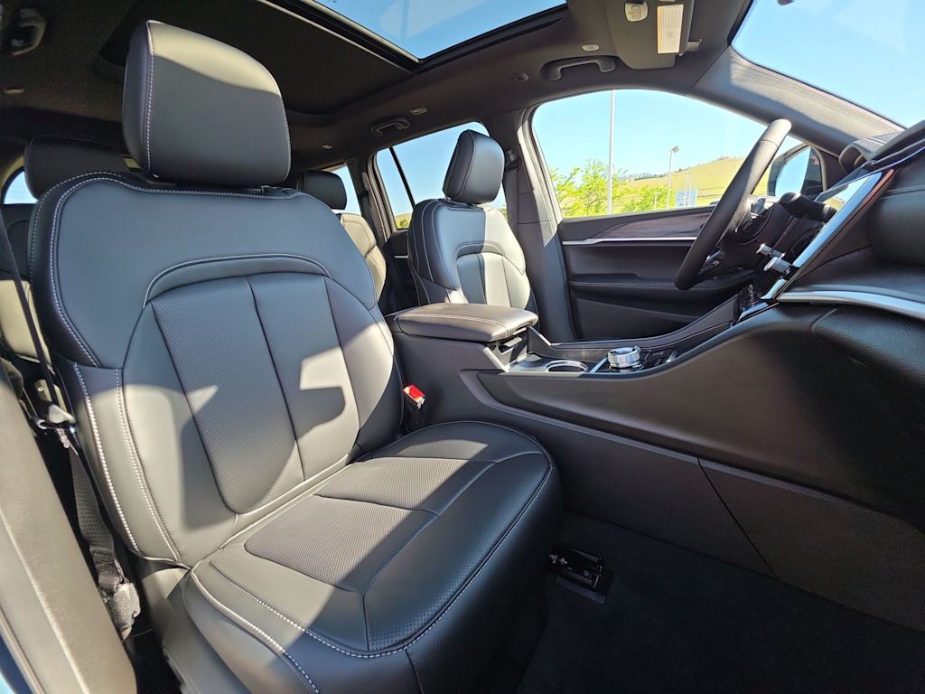 Thumbnail: 2026 Jeep Grand Cherokee - 11