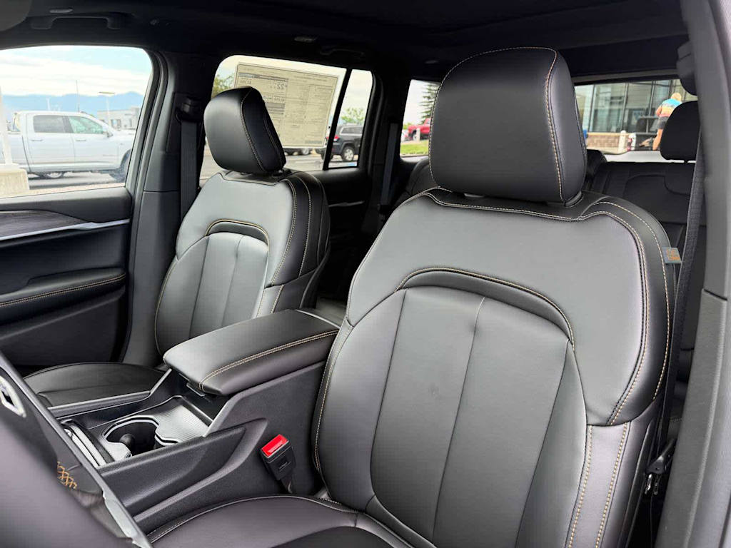 Thumbnail: 2026 Jeep Grand Cherokee - 7