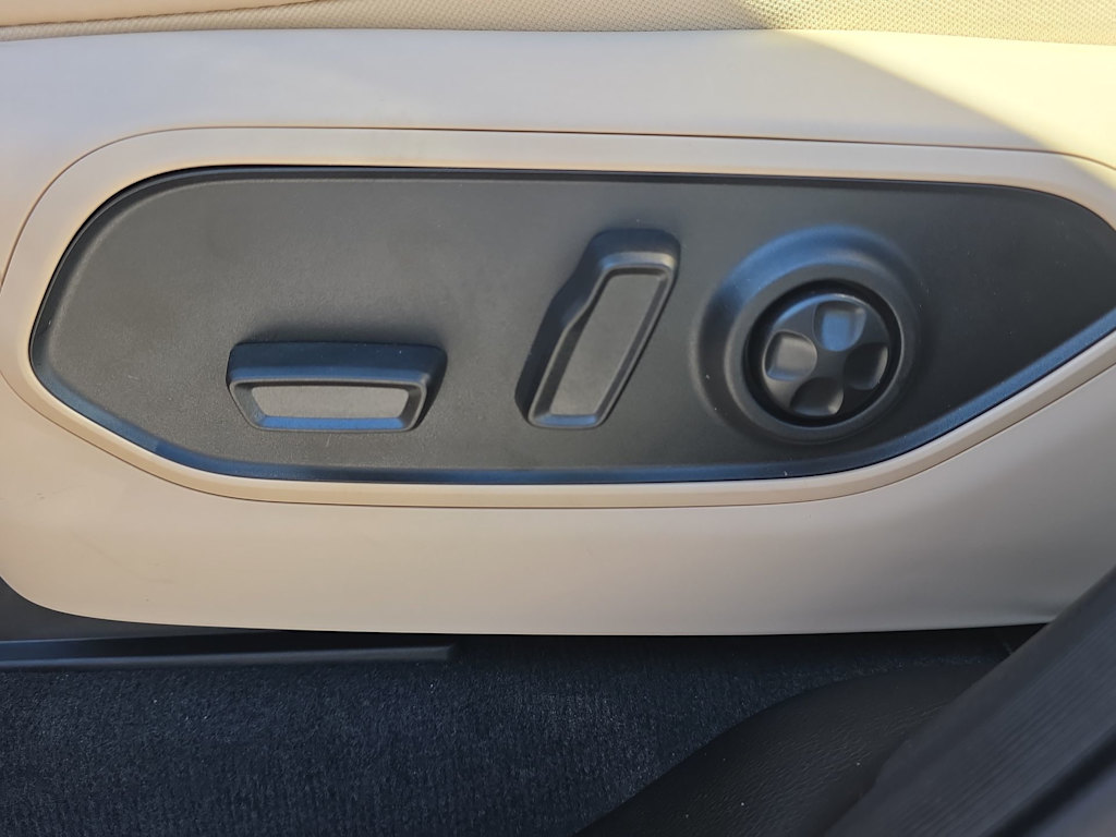 Thumbnail: 2026 Jeep Grand Cherokee - 22