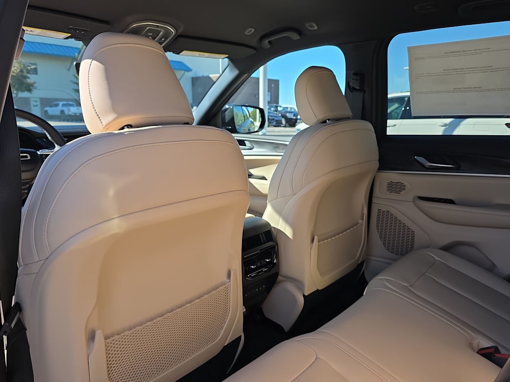 Thumbnail: 2026 Jeep Grand Cherokee - 12