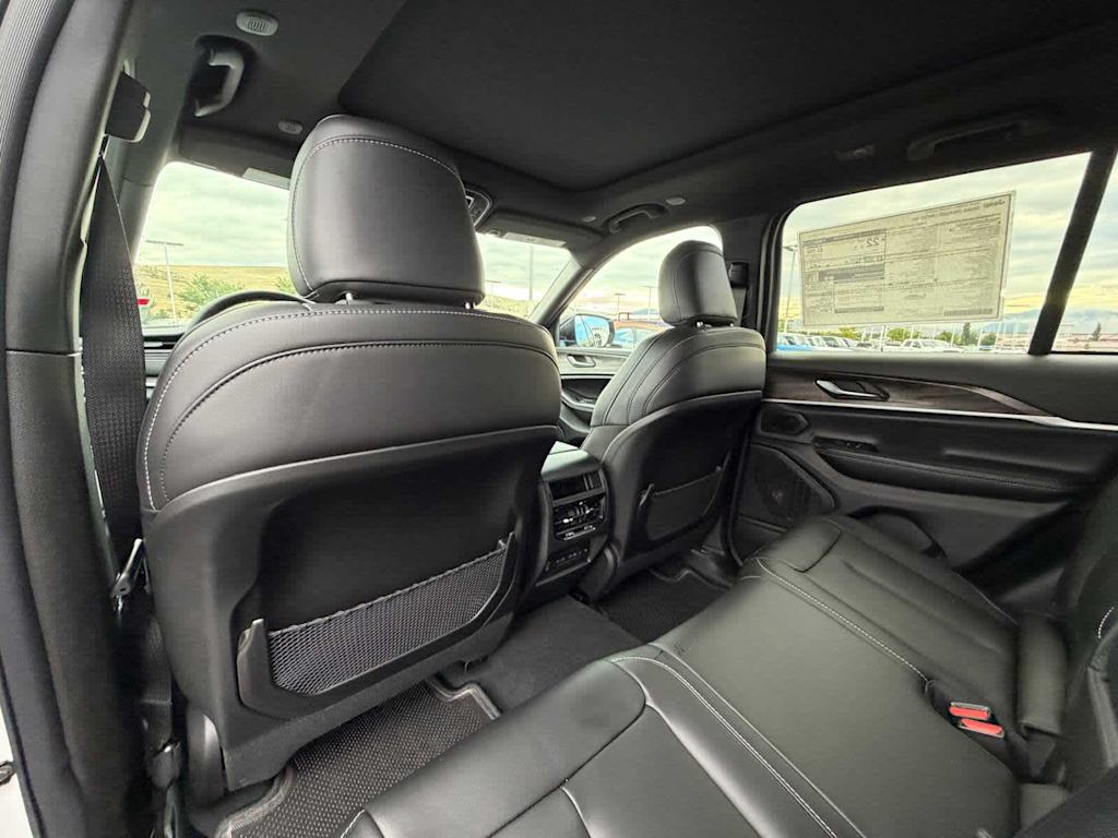 Thumbnail: 2026 Jeep Grand Cherokee - 47