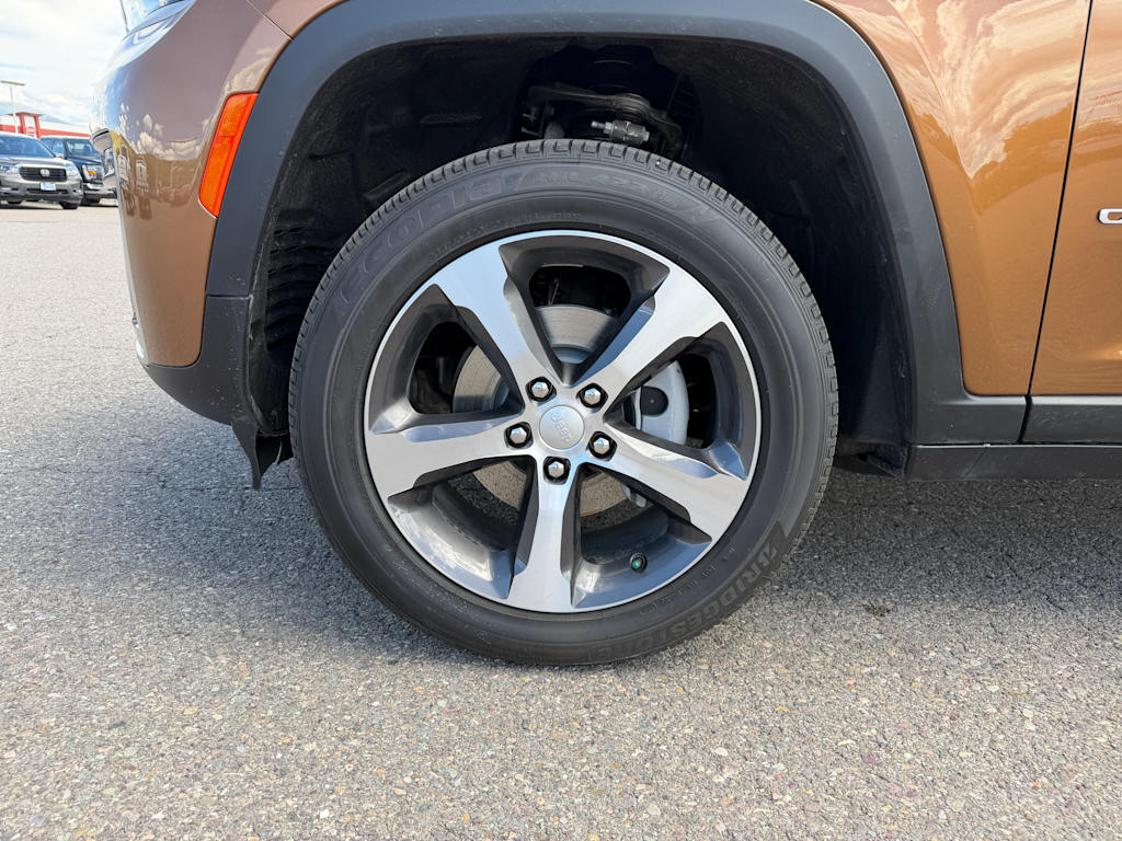 Thumbnail: 2026 Jeep Grand Cherokee - 5