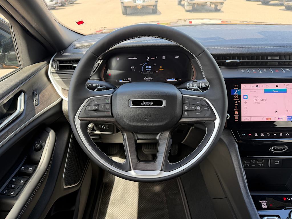 Thumbnail: 2026 Jeep Grand Cherokee - 6