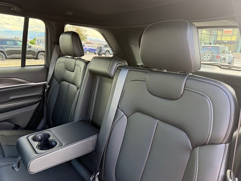 Thumbnail: 2026 Jeep Grand Cherokee - 28