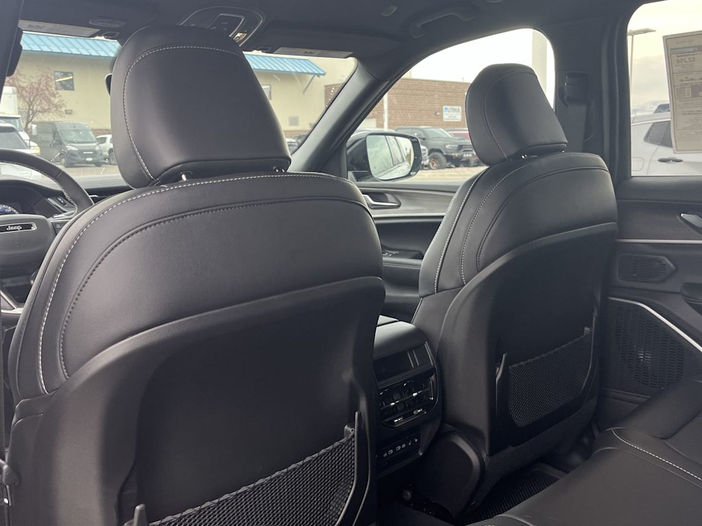 Thumbnail: 2026 Jeep Grand Cherokee - 12