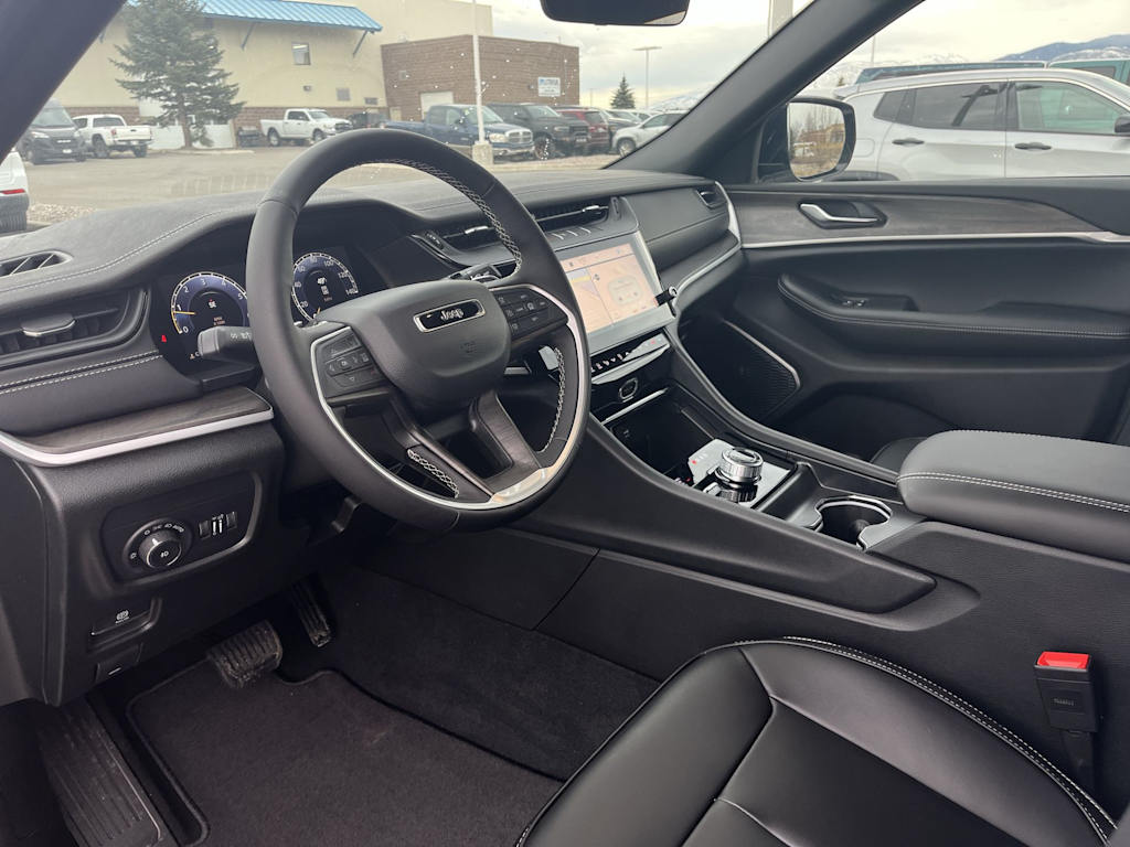Thumbnail: 2026 Jeep Grand Cherokee - 2