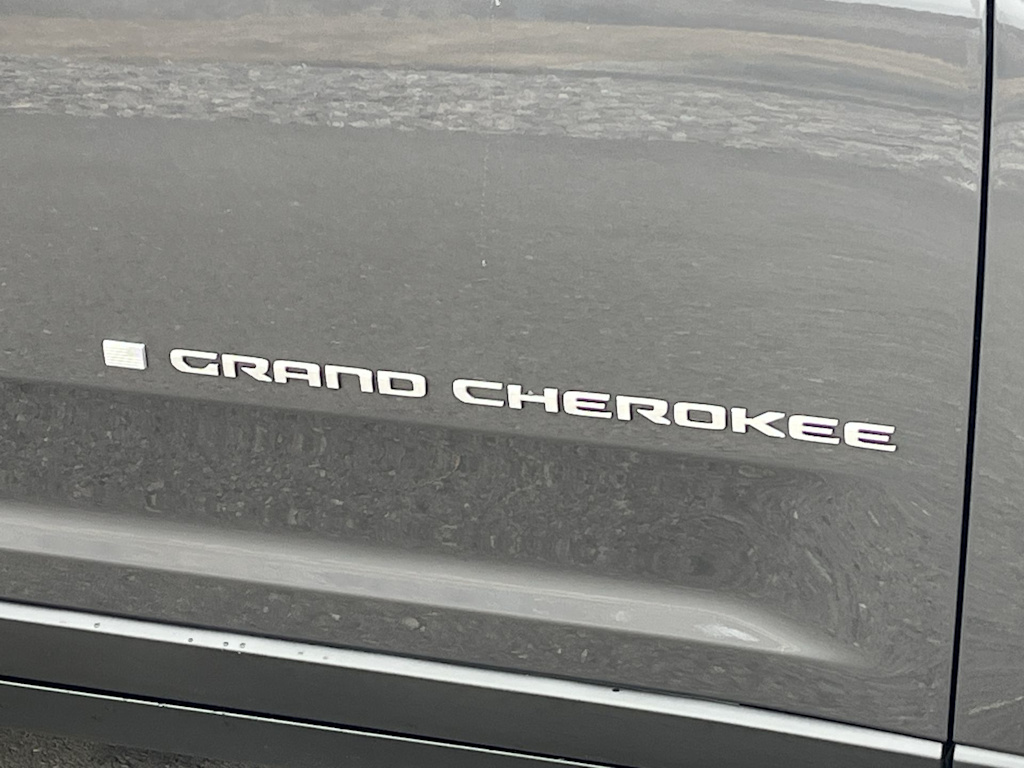 Thumbnail: 2026 Jeep Grand Cherokee - 18