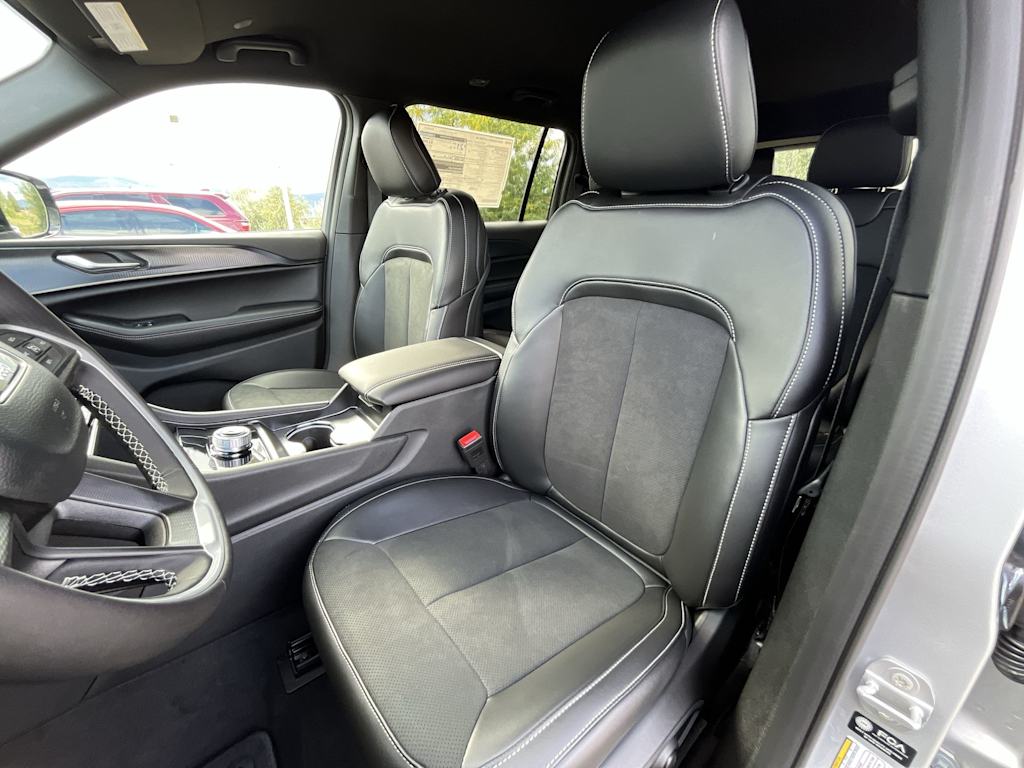 2025 Jeep Grand Cherokee L Altitude - Photo 11