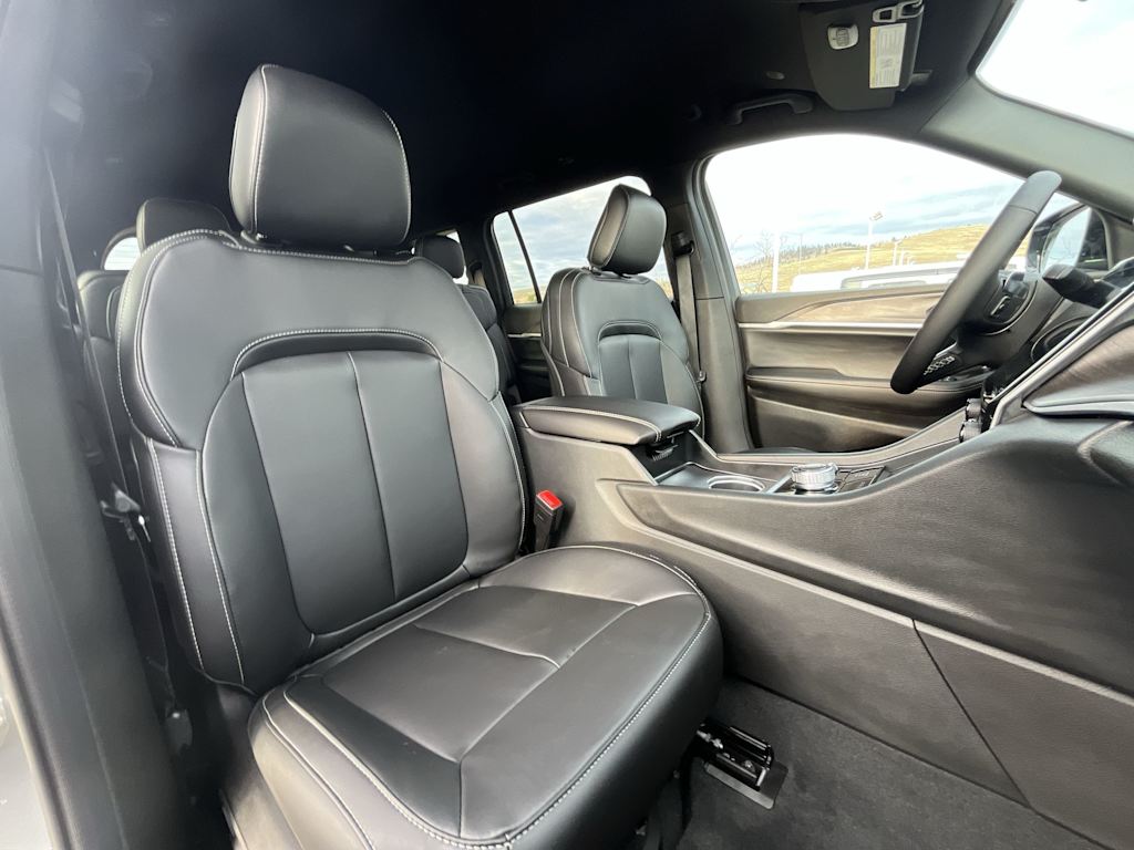 Thumbnail: 2025 Jeep Grand Cherokee L - 19