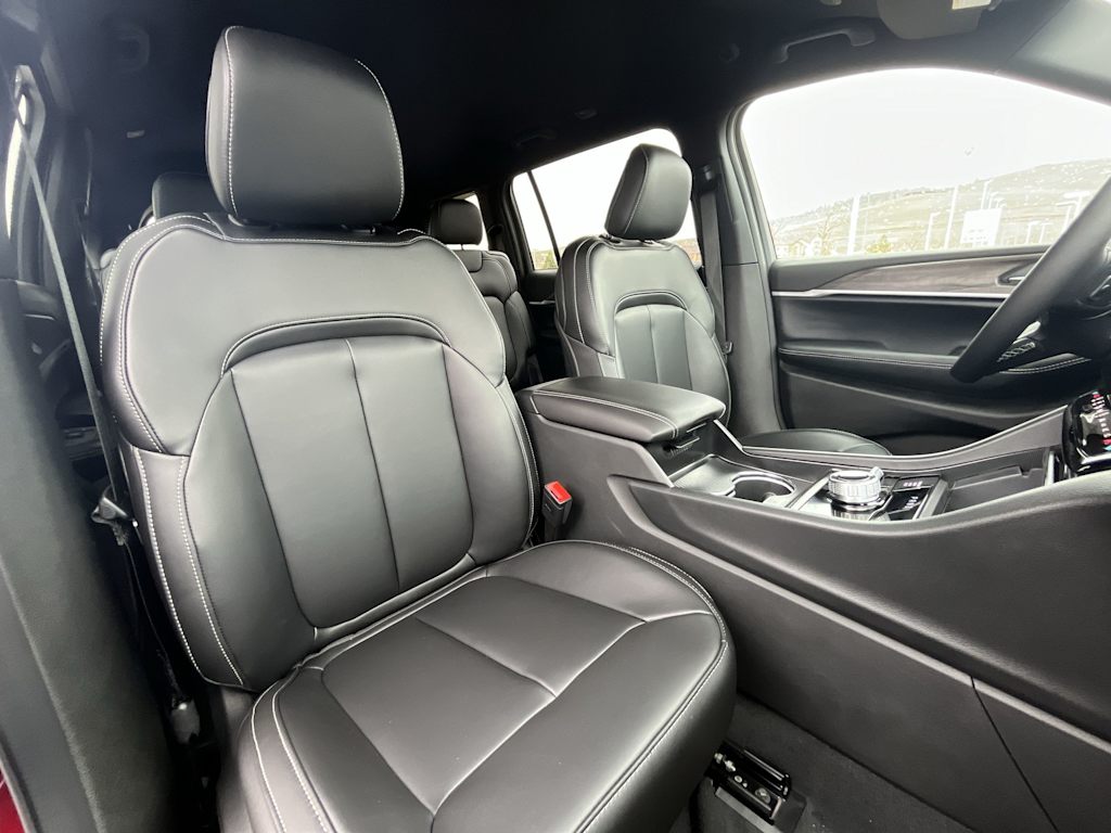 Thumbnail: 2026 Jeep Grand Cherokee L - 21