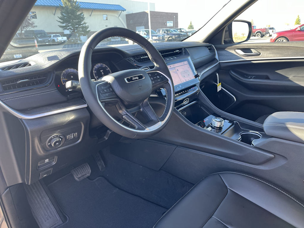 Thumbnail: 2026 Jeep Grand Cherokee L - 2