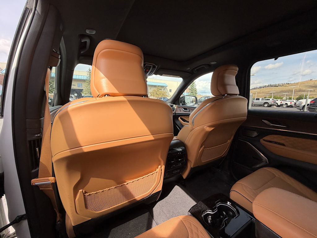 Thumbnail: 2024 Jeep Grand Cherokee L - 24