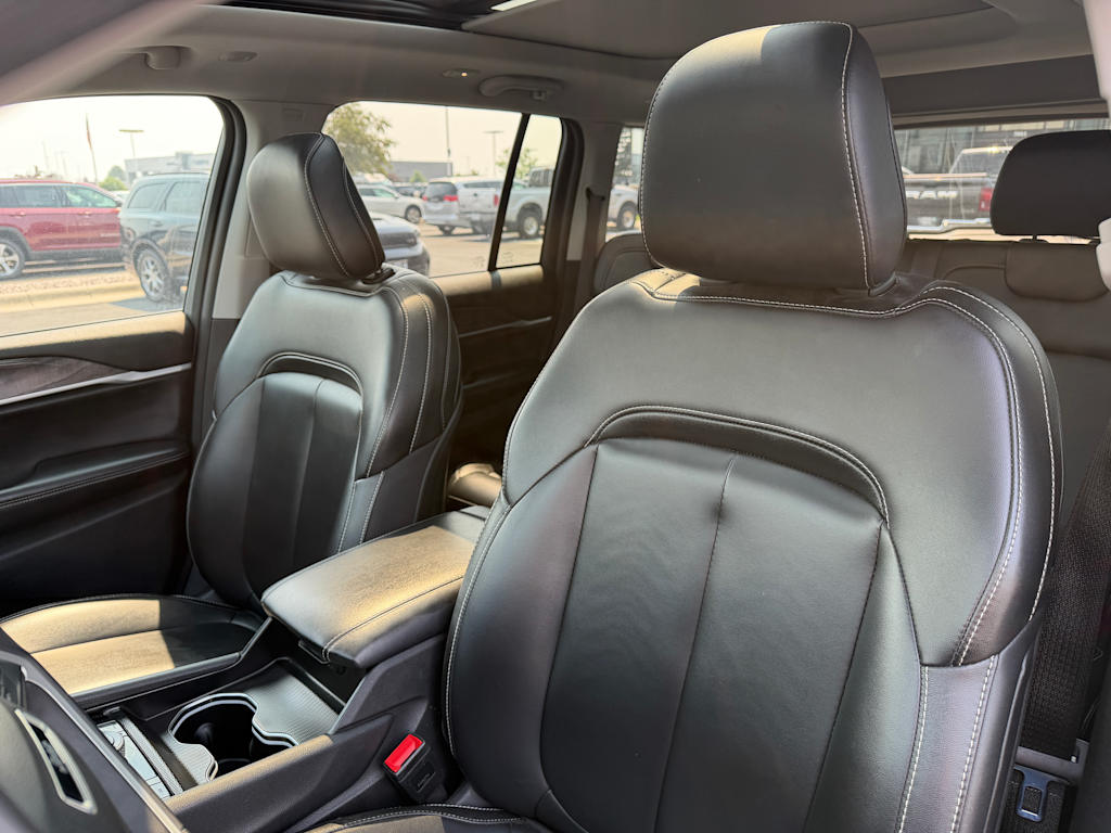 Thumbnail: 2024 Jeep Grand Cherokee - 7