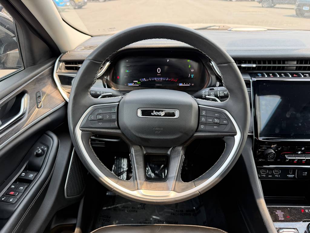 Thumbnail: 2024 Jeep Grand Cherokee - 6