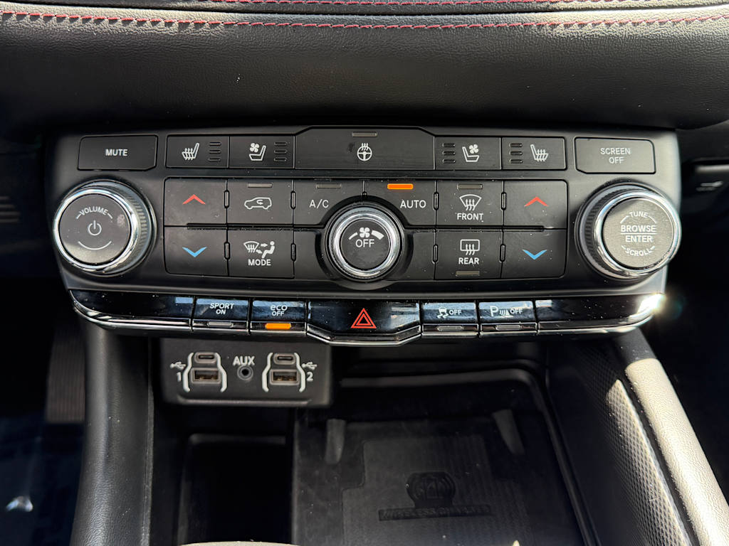 Thumbnail: 2022 Dodge Durango - 21
