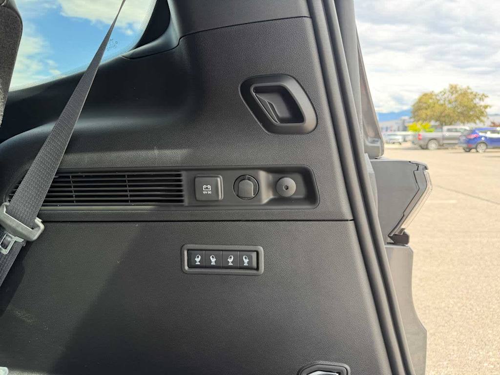 Thumbnail: 2026 Jeep Grand Wagoneer - 19
