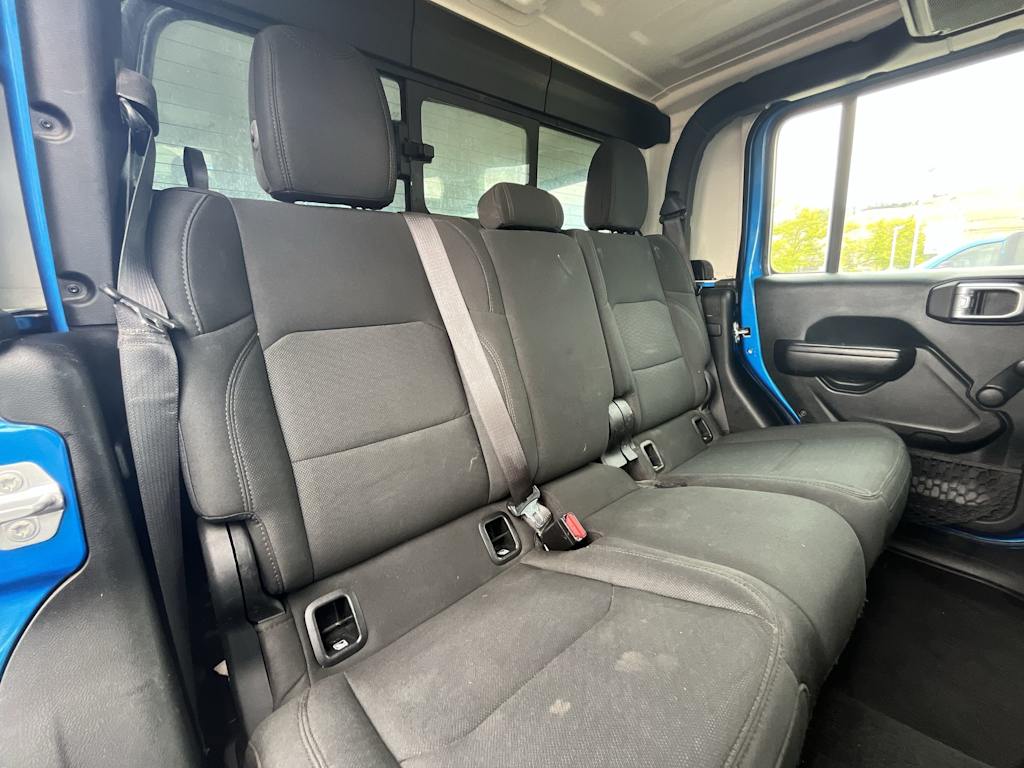 Thumbnail: 2021 Jeep Gladiator - 21