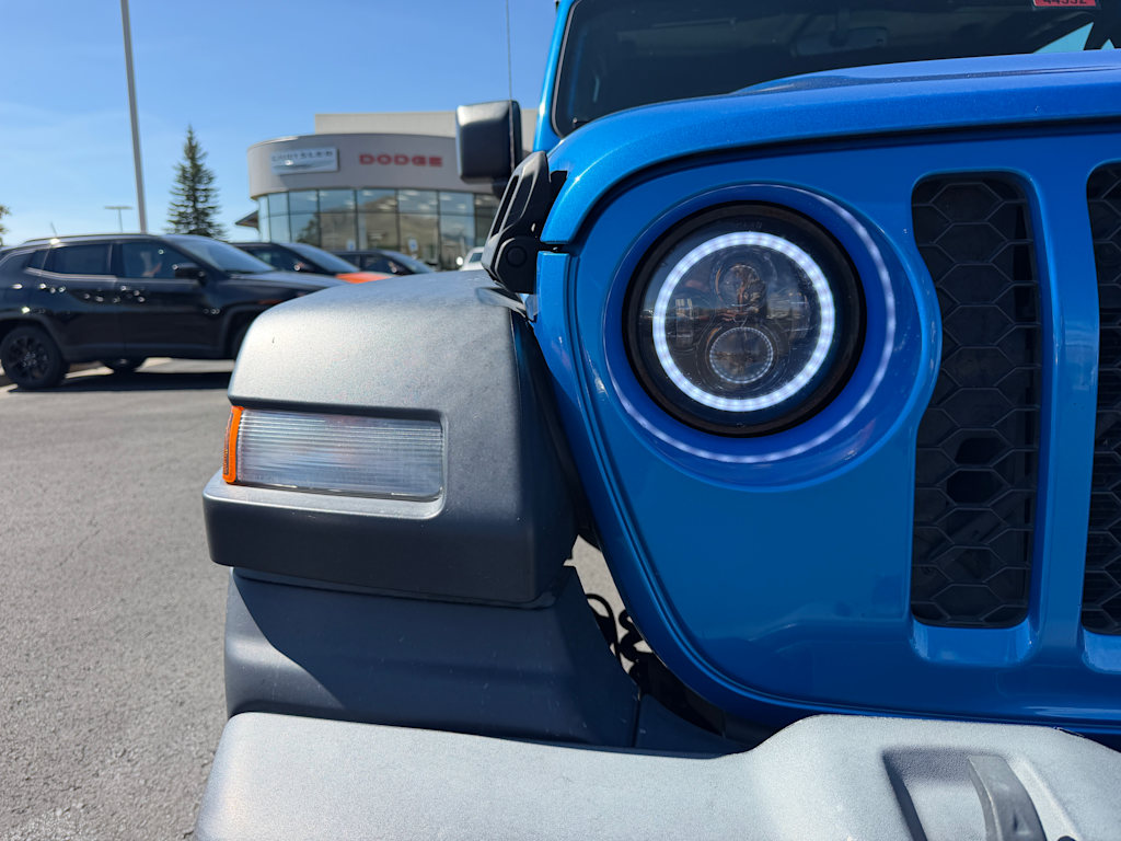 Thumbnail: 2020 Jeep Gladiator - 17