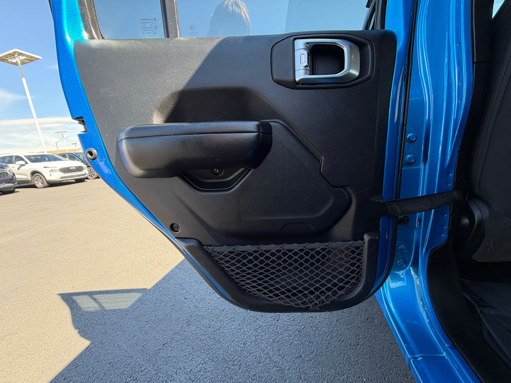 Thumbnail: 2020 Jeep Gladiator - 23