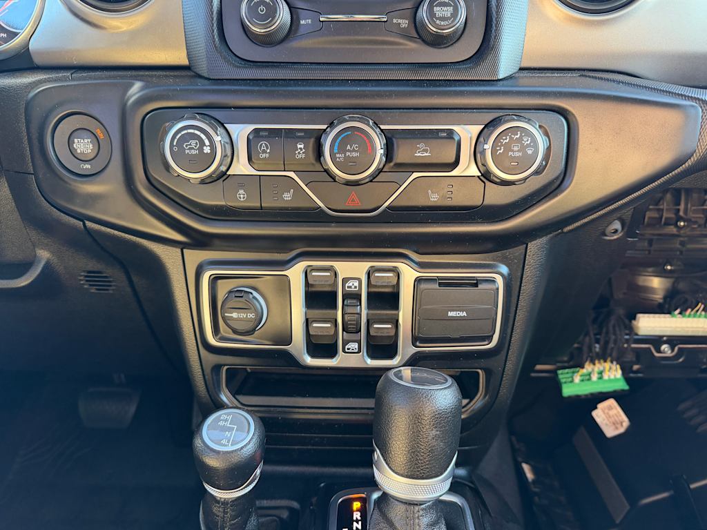 Thumbnail: 2020 Jeep Gladiator - 21