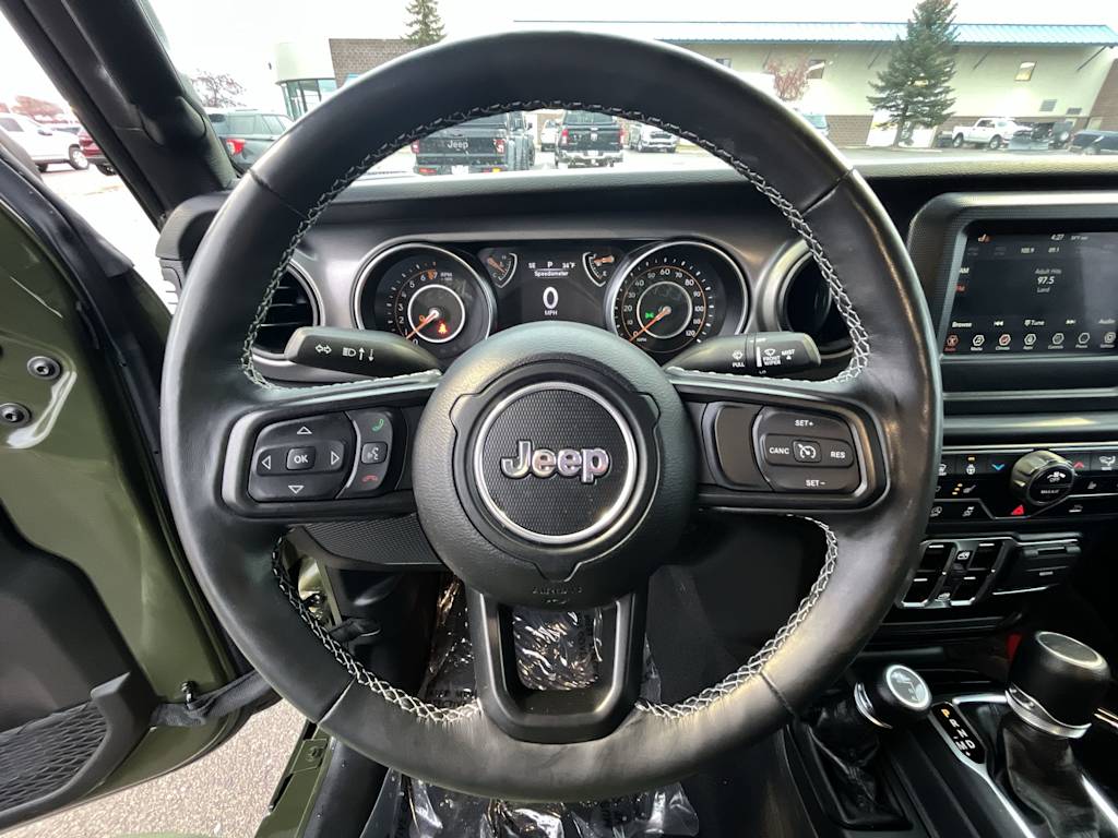 Thumbnail: 2023 Jeep Gladiator - 14