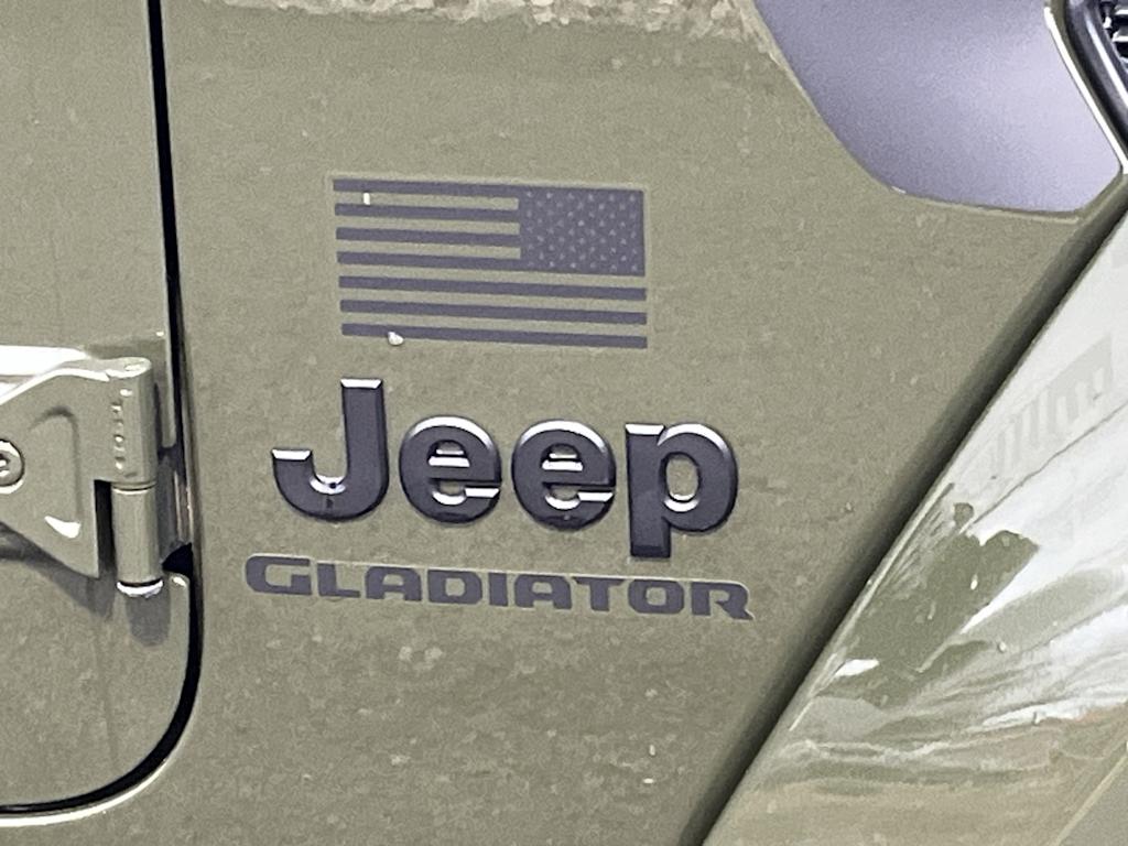 Thumbnail: 2023 Jeep Gladiator - 7