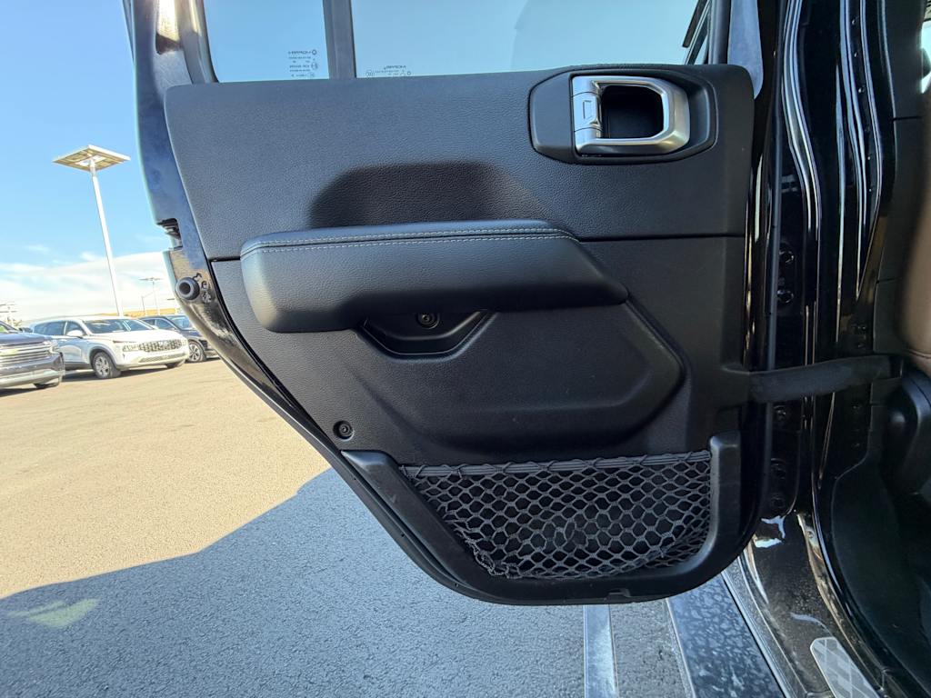 Thumbnail: 2020 Jeep Gladiator - 24