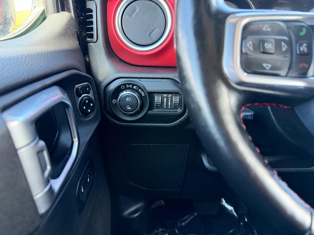 Thumbnail: 2021 Jeep Gladiator - 21