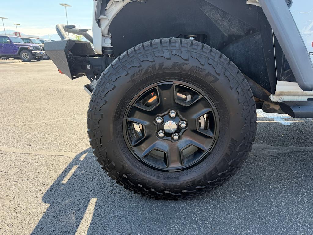 Thumbnail: 2021 Jeep Gladiator - 5
