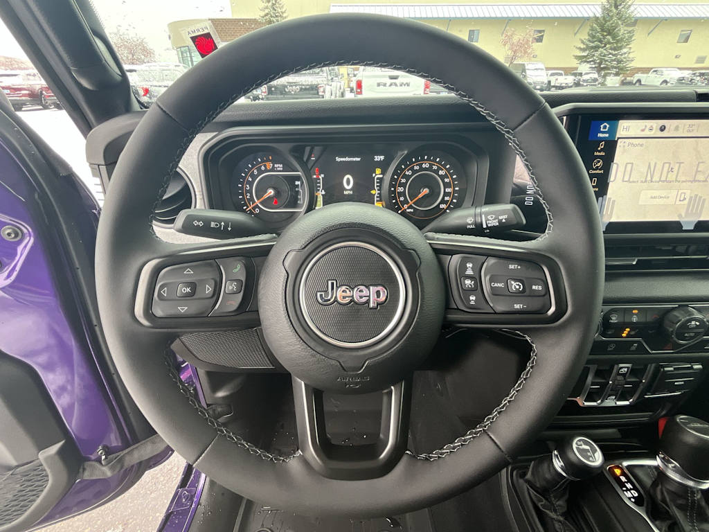 Thumbnail: 2026 Jeep Gladiator - 14