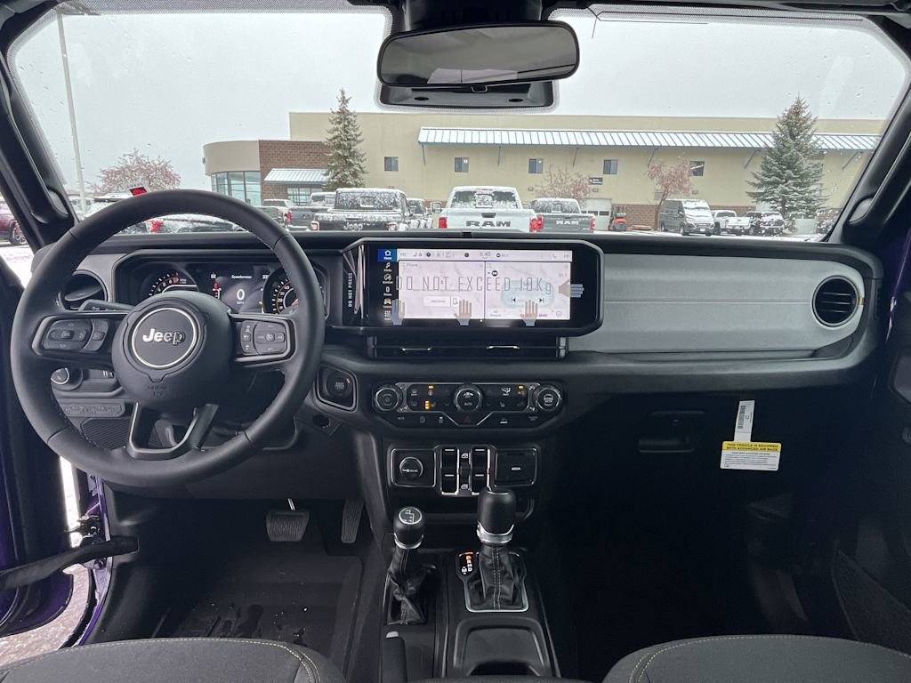 Thumbnail: 2026 Jeep Gladiator - 10
