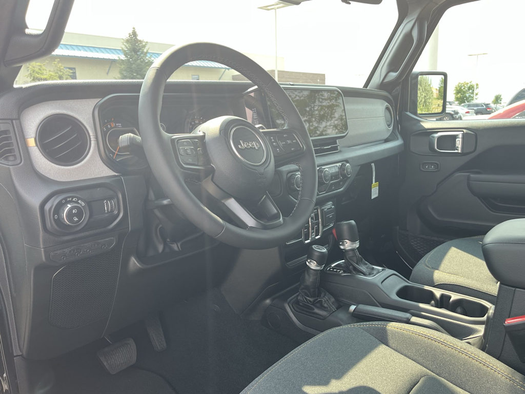 Thumbnail: 2025 Jeep Gladiator - 2