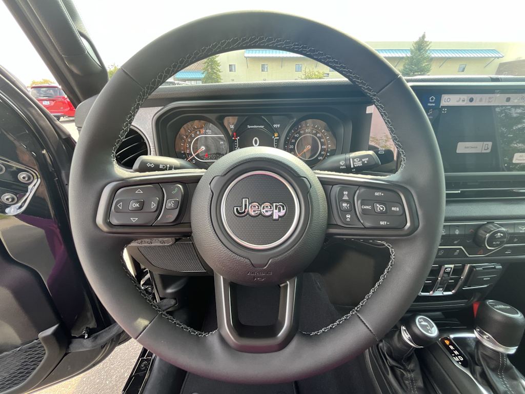 Thumbnail: 2025 Jeep Gladiator - 13