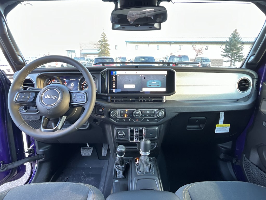 Thumbnail: 2026 Jeep Gladiator - 10