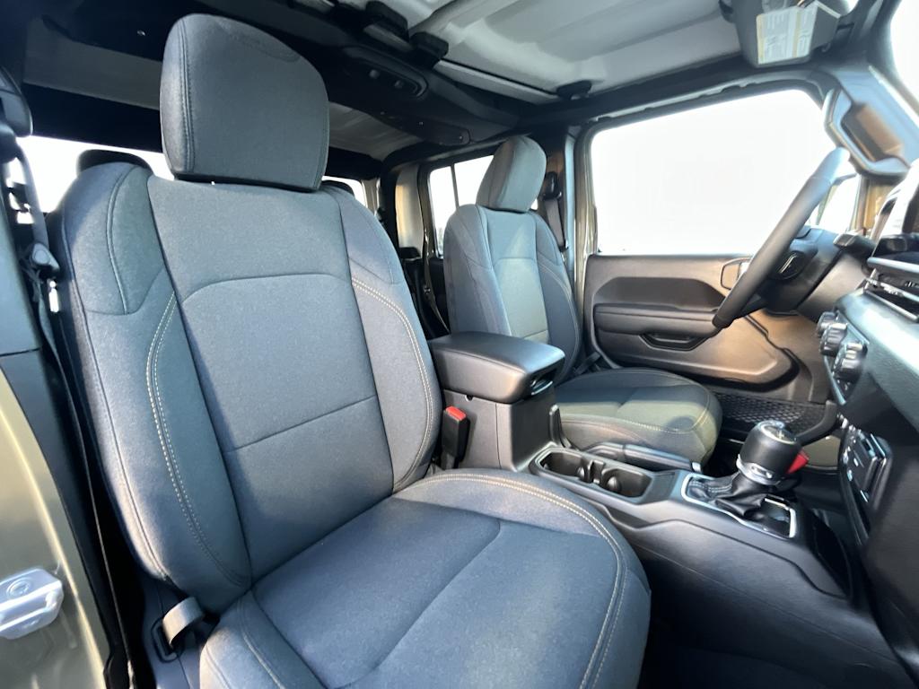 Thumbnail: 2026 Jeep Gladiator - 12