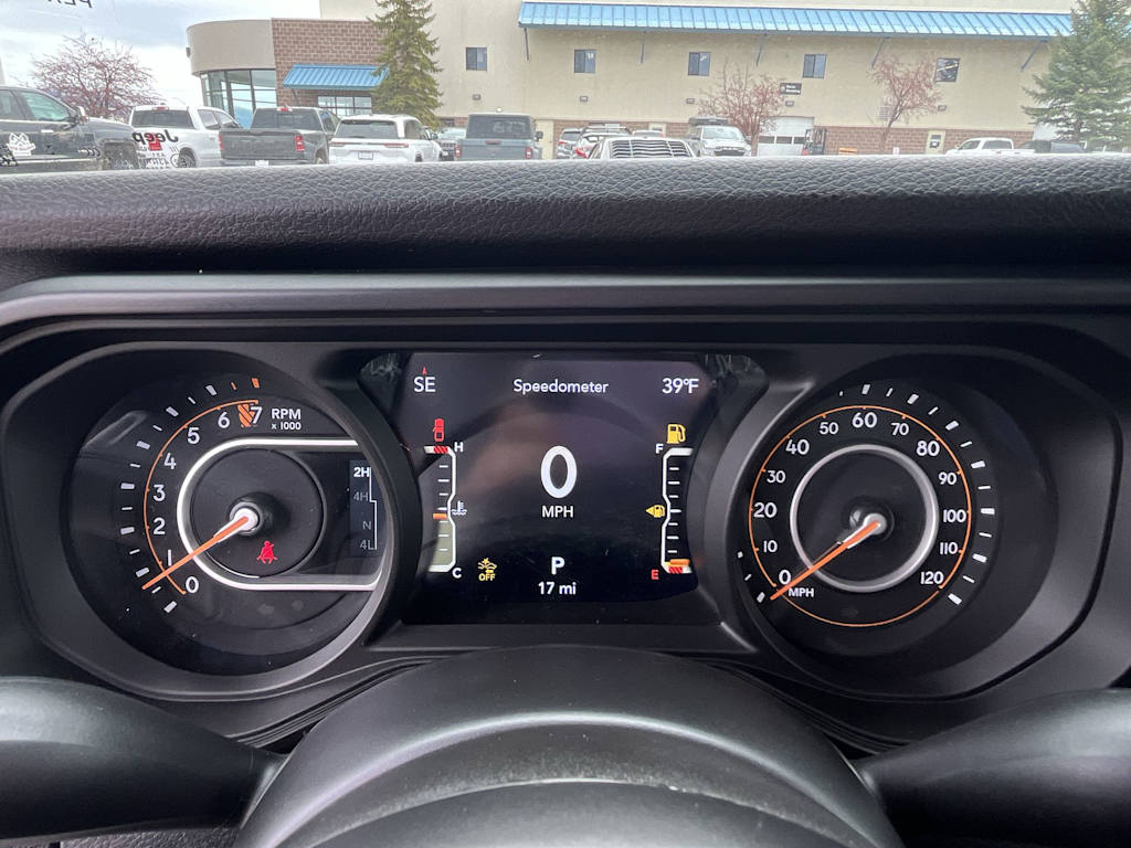 Thumbnail: 2026 Jeep Gladiator - 17