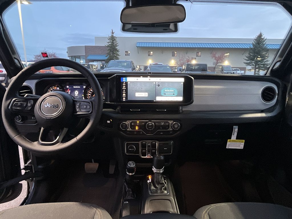 Thumbnail: 2026 Jeep Gladiator - 10