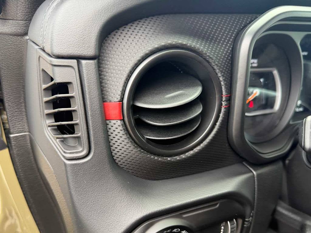 Thumbnail: 2026 Jeep Gladiator - 26