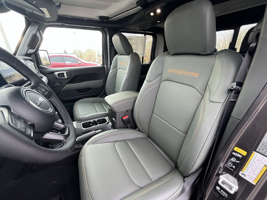 Thumbnail: 2026 Jeep Gladiator - 11