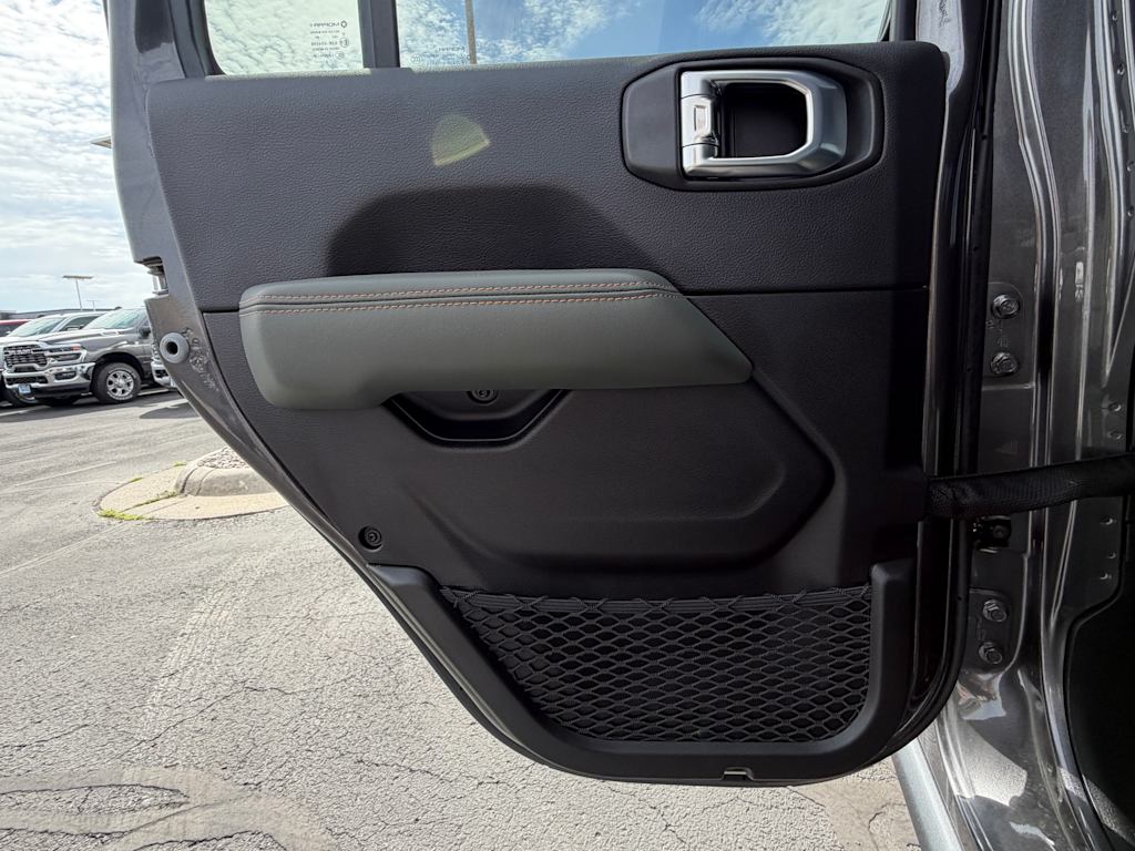 Thumbnail: 2026 Jeep Gladiator - 22