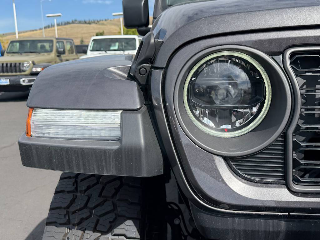 Thumbnail: 2026 Jeep Gladiator - 15