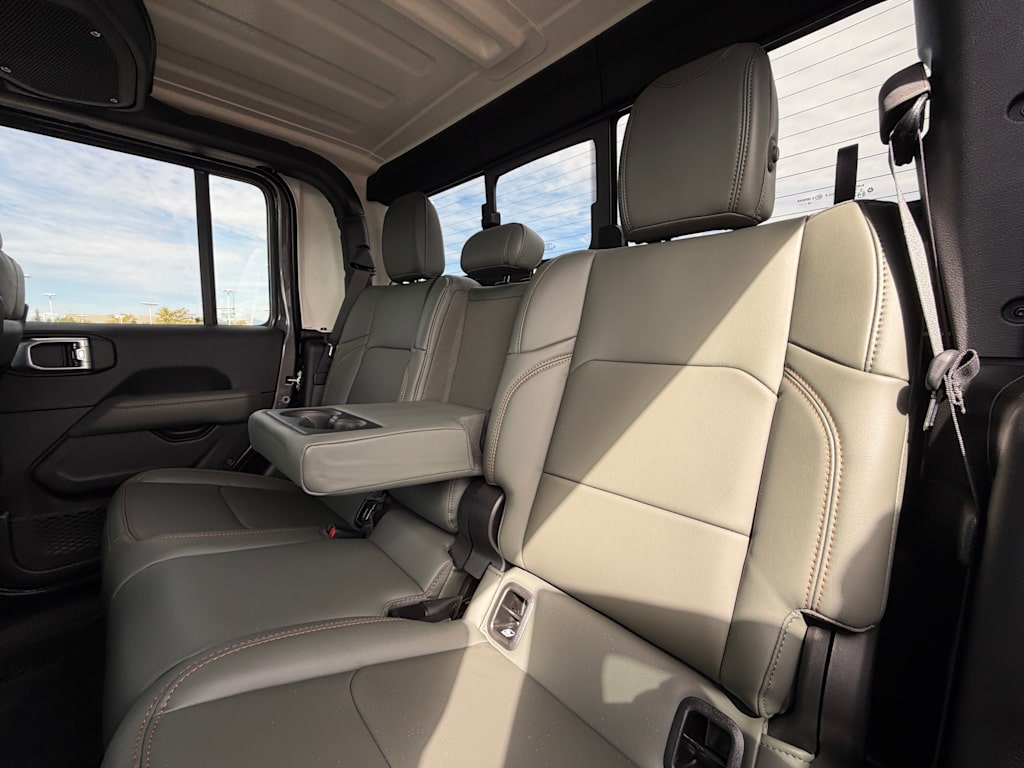 Thumbnail: 2026 Jeep Gladiator - 23