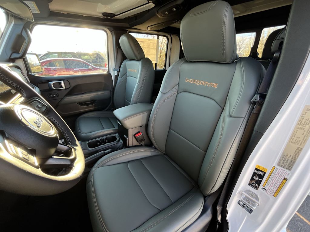 Thumbnail: 2026 Jeep Gladiator - 11