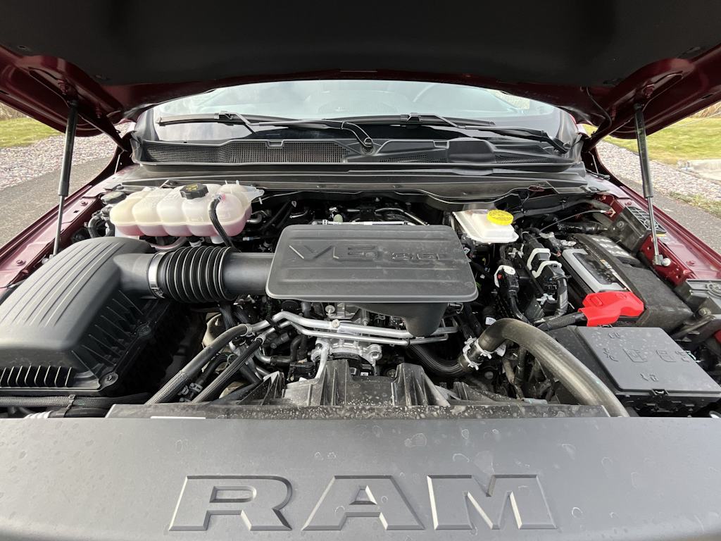 Thumbnail: 2025 RAM 1500 - 9