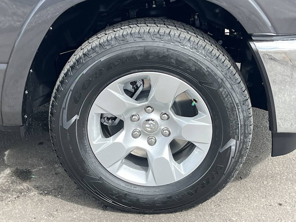 Thumbnail: 2026 RAM 1500 - 8