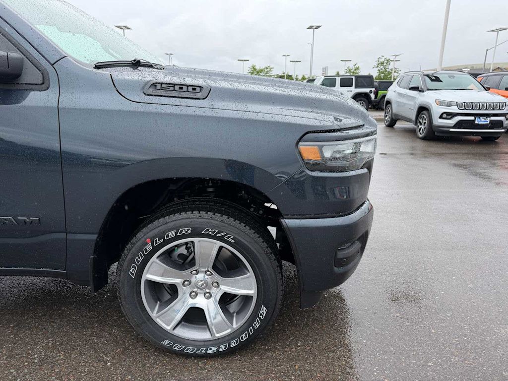 Thumbnail: 2026 RAM 1500 - 5