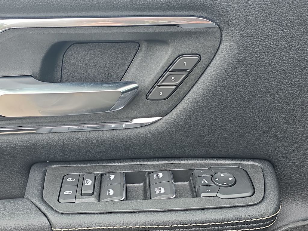 Thumbnail: 2026 RAM 1500 - 23