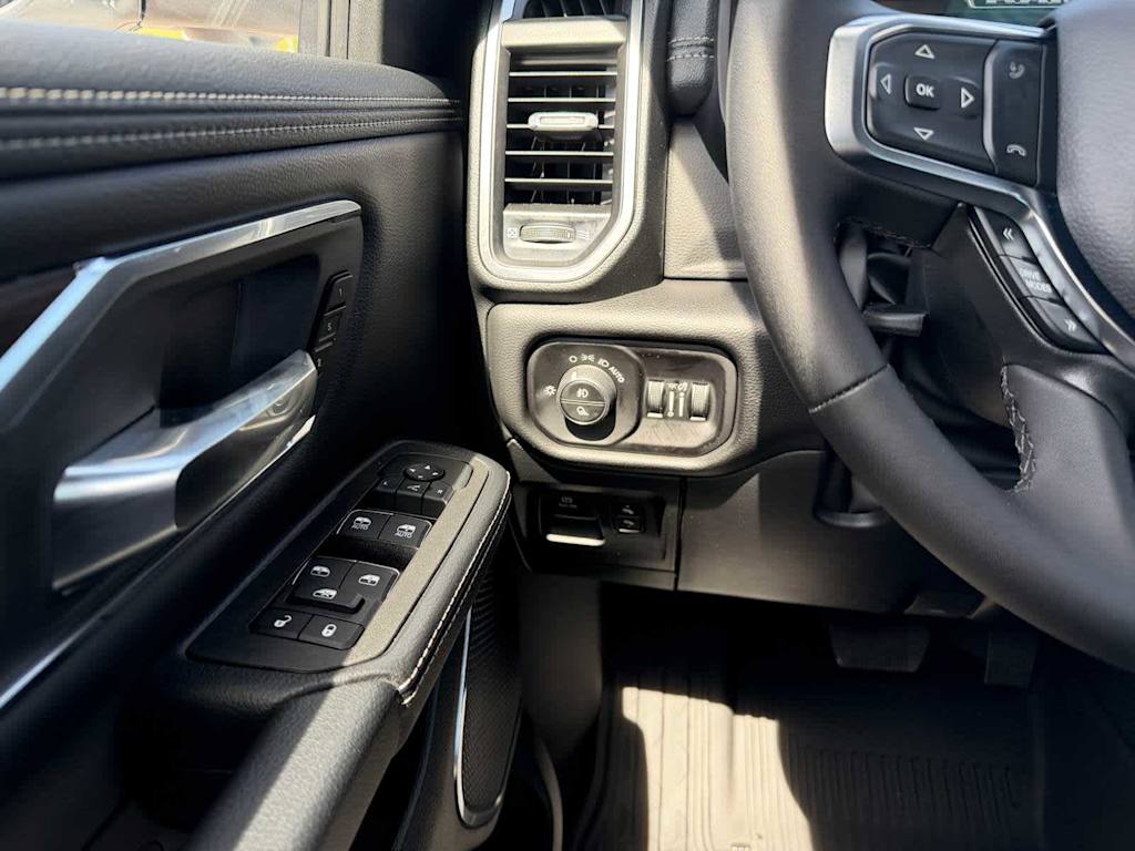 Thumbnail: 2026 RAM 1500 - 27