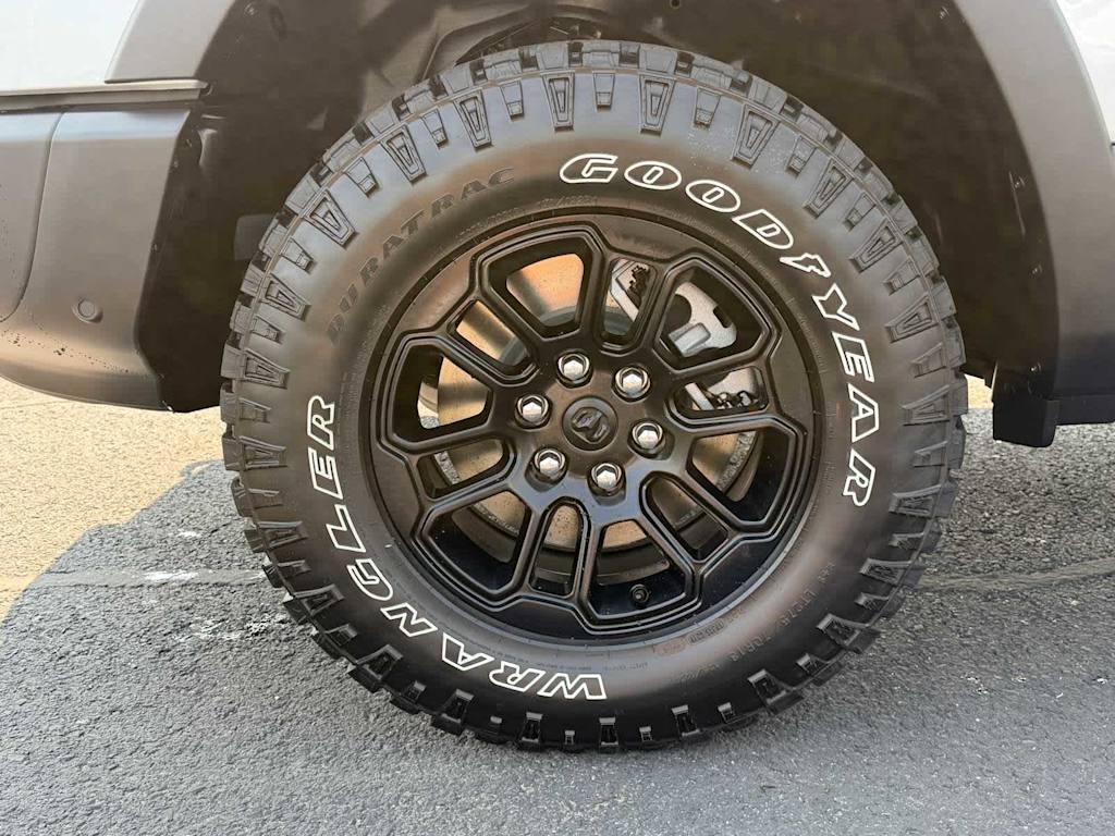 Thumbnail: 2026 RAM 1500 - 5